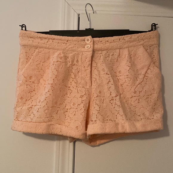 Bluenotes crochet lace peach shorts - Picture 1 of 2